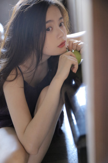 男人捏女人胸动态视频